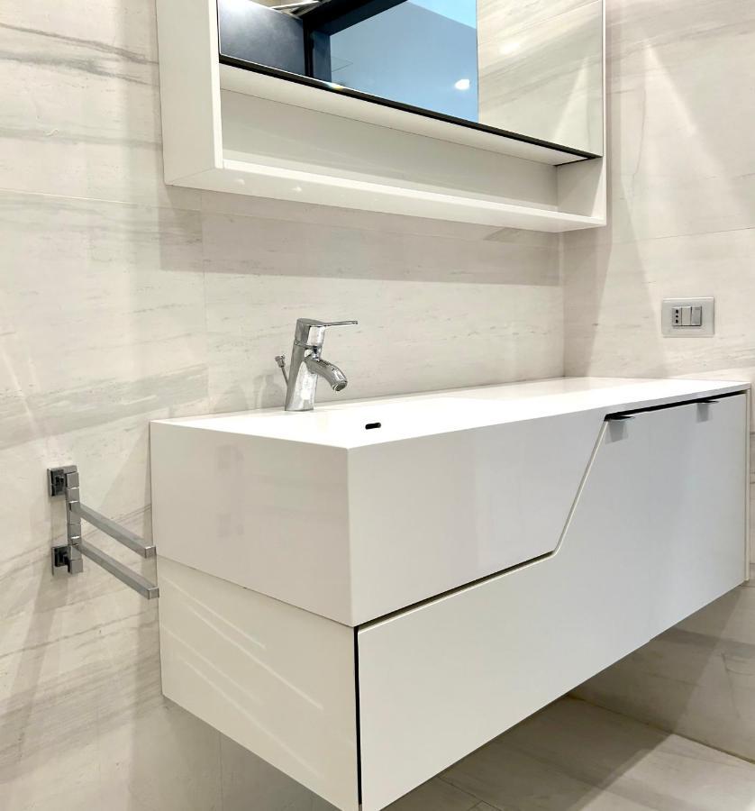 Sismondi New Apt มิลาน ภายนอก รูปภาพ